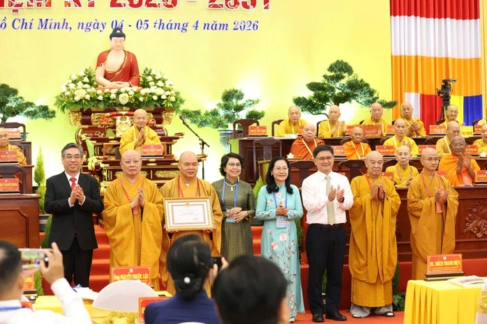 Hòa thượng Thích Lệ Trang tiếp tục làm Trưởng Ban Trị sự Giáo hội Phật giáo Việt Nam TPHCM Hòa thượng Thích Lệ Trang tiếp tục làm Trưởng Ban Trị sự Giáo hội Phật giáo Việt Nam TPHCM
