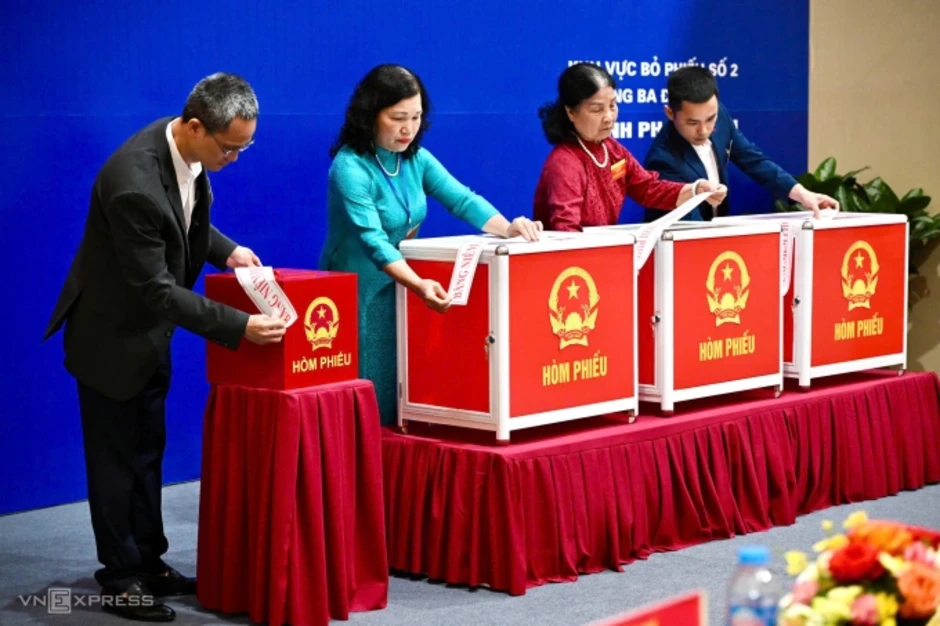 Hoàn tất kiểm phiếu bầu cử trong 24 giờ - Báo TinVina Hoàn tất kiểm phiếu bầu cử trong 24 giờ - Báo TinVina
