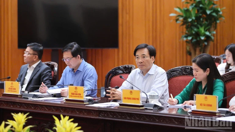 Hoàn thiện chính sách về nhà ở xã hội theo hướng mở rộng đối tượng thụ hưởng Hoàn thiện chính sách về nhà ở xã hội theo hướng mở rộng đối tượng thụ hưởng