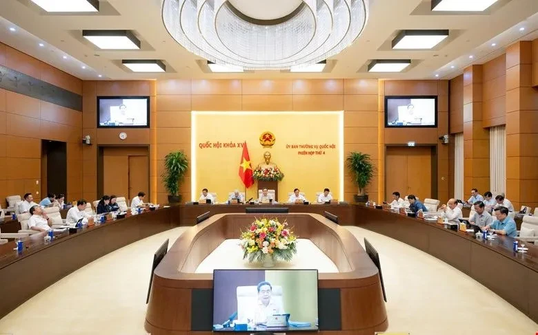 Hoàn thiện khung pháp lý về phòng, chống phổ biến vũ khí hủy diệt hàng loạt Hoàn thiện khung pháp lý về phòng, chống phổ biến vũ khí hủy diệt hàng loạt