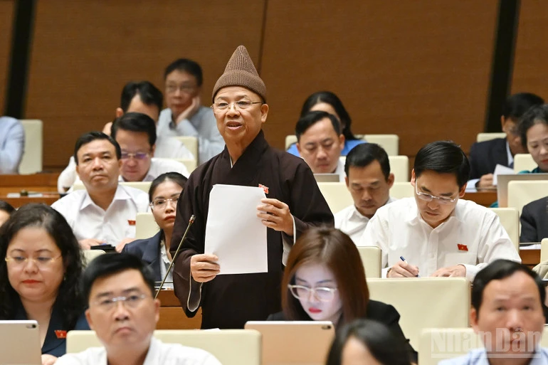 Hoàn thiện Luật Tín ngưỡng, tôn giáo: Bảo đảm quyền tự do và thích ứng với không gian số Hoàn thiện Luật Tín ngưỡng, tôn giáo: Bảo đảm quyền tự do và thích ứng với không gian số