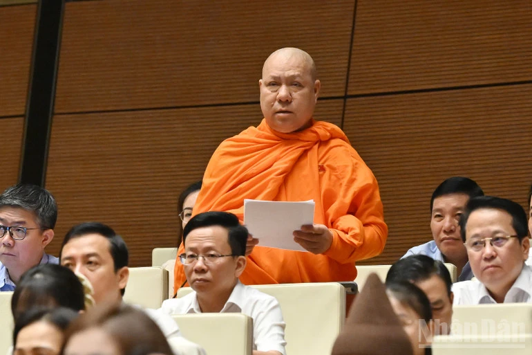 Hoàn thiện Luật Tín ngưỡng, tôn giáo: Bảo đảm quyền tự do và thích ứng với không gian số Hoàn thiện Luật Tín ngưỡng, tôn giáo: Bảo đảm quyền tự do và thích ứng với không gian số