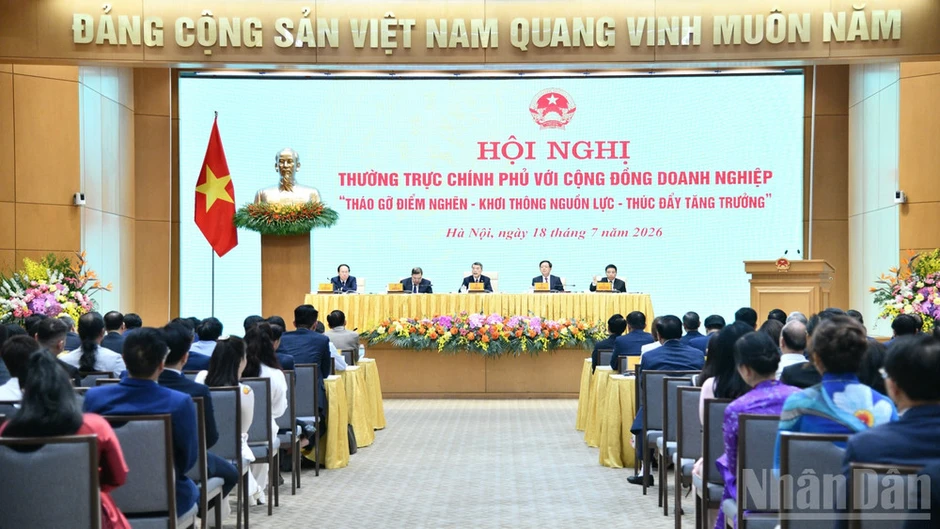 Hoàn thiện nền tảng, cải cách thực chất, kiến tạo phát triển mạnh mẽ hơn nữa Hoàn thiện nền tảng, cải cách thực chất, kiến tạo phát triển mạnh mẽ hơn nữa