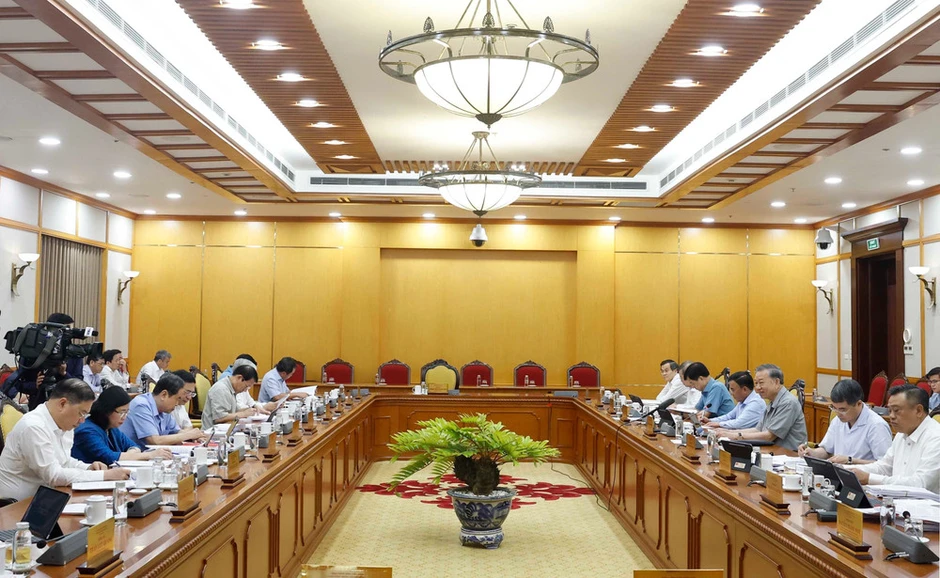 Hoàn thiện thể chế vượt trội, tạo động lực để Thành phố Hồ Chí Minh bứt phá Hoàn thiện thể chế vượt trội, tạo động lực để Thành phố Hồ Chí Minh bứt phá