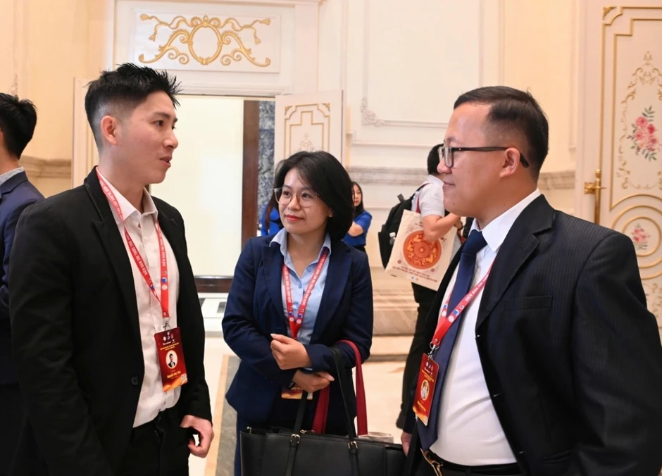 Học tập Chủ tịch Hồ Chí Minh thu hút và trọng dụng nhân tài