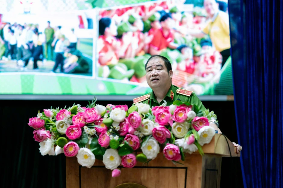 Học viện Cảnh sát nhân dân khai mạc trại hè "Học làm chiến sĩ công an" Học viện Cảnh sát nhân dân khai mạc trại hè "Học làm chiến sĩ công an"