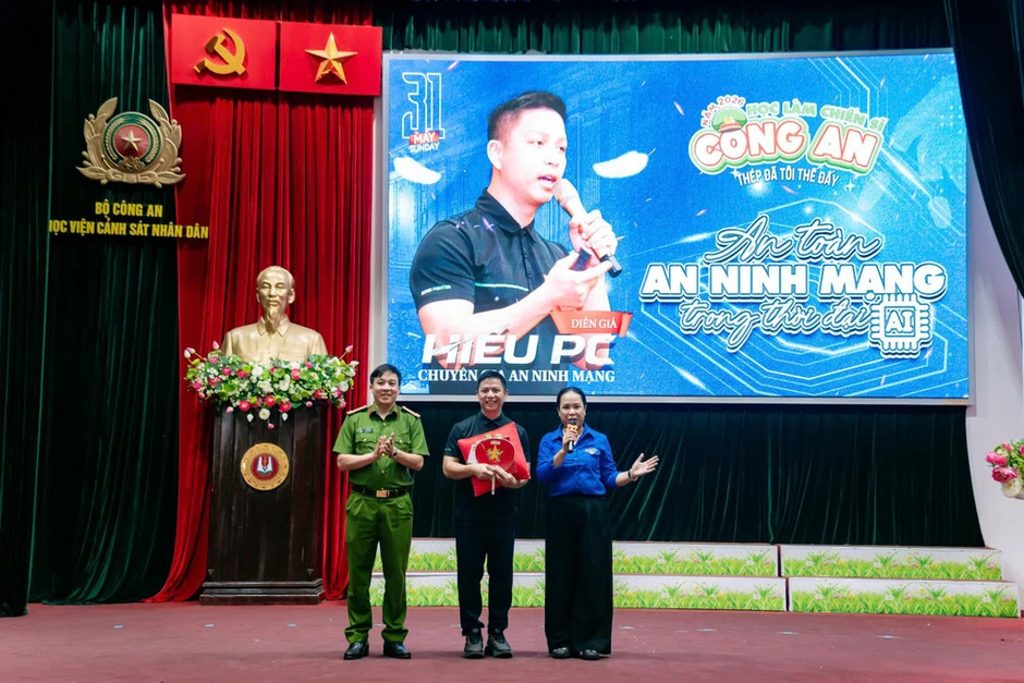 Học viện Cảnh sát nhân dân khai mạc trại hè "Học làm chiến sĩ công an" Học viện Cảnh sát nhân dân khai mạc trại hè "Học làm chiến sĩ công an"
