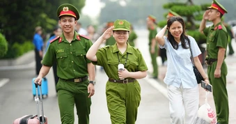 Học viện Cảnh sát nhân dân khai mạc trại hè "Học làm chiến sĩ công an"