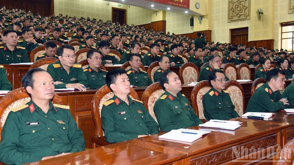 Học viện Lục quân nhanh chóng đưa Nghị quyết Hội nghị Trung ương 3 vào thực tiễn Học viện Lục quân nhanh chóng đưa Nghị quyết Hội nghị Trung ương 3 vào thực tiễn