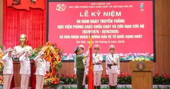 Học viện PCCC&CNCH nhận Huân chương Bảo vệ Tổ quốc hạng Nhất