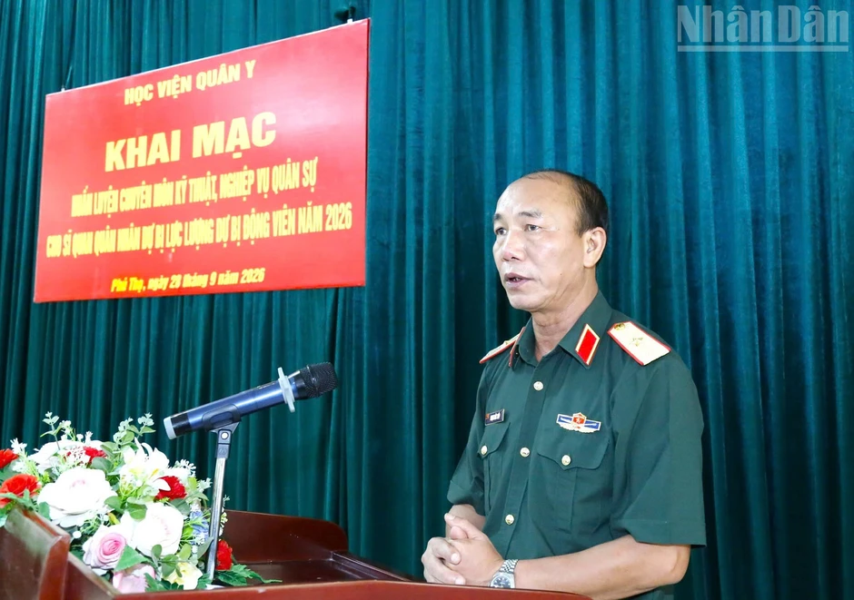 Học viện Quân y huấn luyện sát thực tế cho sĩ quan quân nhân dự bị Học viện Quân y huấn luyện sát thực tế cho sĩ quan quân nhân dự bị