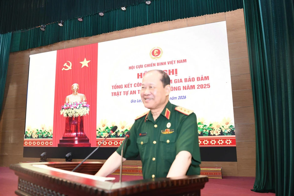 Hội Cựu chiến binh Việt Nam phát huy vai trò nòng cốt trong bảo đảm trật tự, an toàn giao thông Hội Cựu chiến binh Việt Nam phát huy vai trò nòng cốt trong bảo đảm trật tự, an toàn giao thông