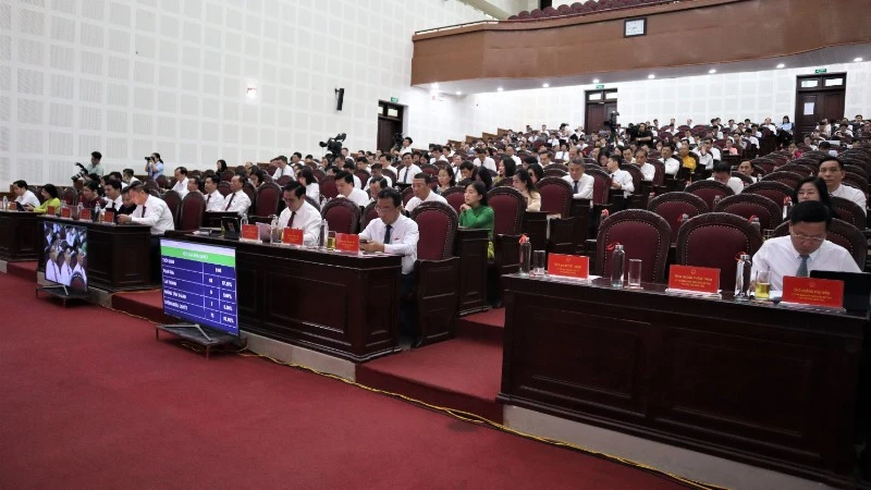 Hội đồng nhân dân tỉnh Nghệ An xem xét, quyết định nhiều nội dung quan trọng Hội đồng nhân dân tỉnh Nghệ An xem xét, quyết định nhiều nội dung quan trọng
