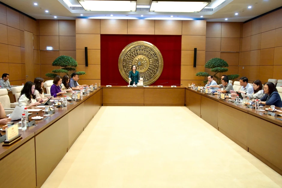 Hội nghị HĐND toàn quốc được tổ chức trực tiếp và trực tuyến tại 33 điểm cầu Hội nghị HĐND toàn quốc được tổ chức trực tiếp và trực tuyến tại 33 điểm cầu