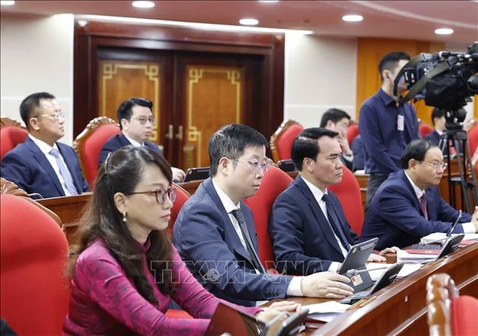 Hội nghị Trung ương 2 xem xét công tác nhân sự lãnh đạo các cơ quan nhà nước nhiệm kỳ 2026-2031 Hội nghị Trung ương 2 xem xét công tác nhân sự lãnh đạo các cơ quan nhà nước nhiệm kỳ 2026-2031