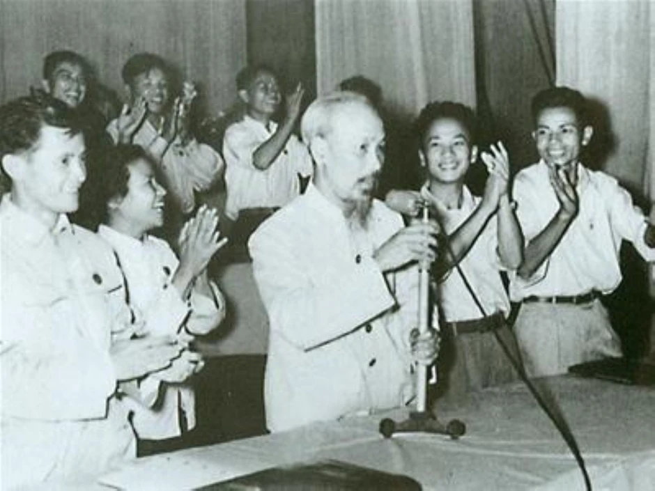Hội nghị Trung ương 8 và tầm nhìn chiến lược của Chủ tịch Hồ Chí Minh đối với vận mệnh dân tộc Hội nghị Trung ương 8 và tầm nhìn chiến lược của Chủ tịch Hồ Chí Minh đối với vận mệnh dân tộc