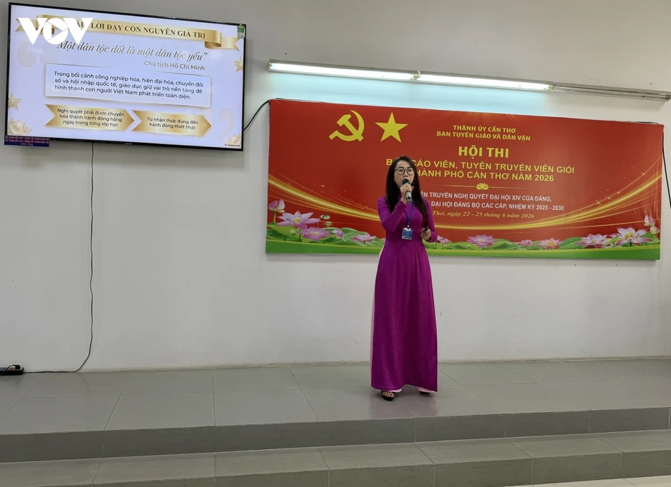 Hội thi báo cáo viên về Nghị quyết Đại hội Đảng các cấp ở Cần Thơ