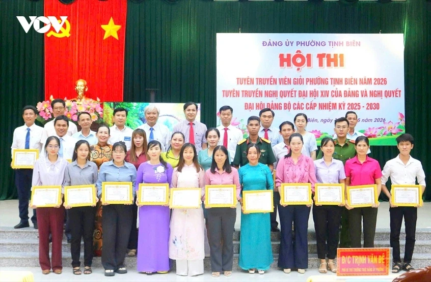 Hội thi tuyên truyền viên giỏi đưa Nghị quyết XIV vào cuộc sống Hội thi tuyên truyền viên giỏi đưa Nghị quyết XIV vào cuộc sống