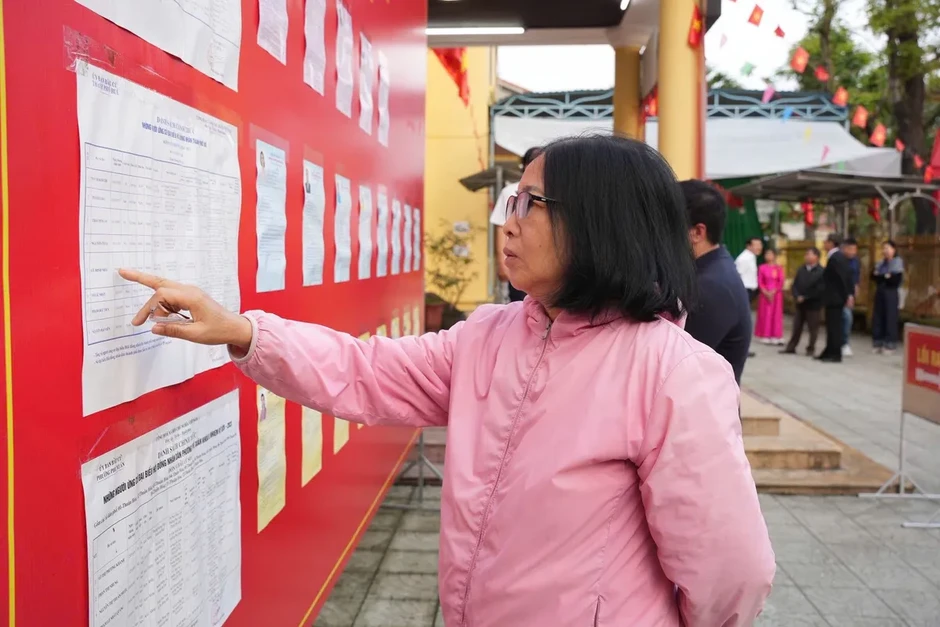 Hơn 1 triệu cử tri thành phố Huế nô nức đi bầu cử Hơn 1 triệu cử tri thành phố Huế nô nức đi bầu cử