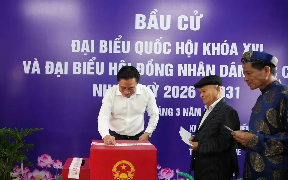 Hơn 1 triệu cử tri thành phố Huế nô nức đi bầu cử Hơn 1 triệu cử tri thành phố Huế nô nức đi bầu cử