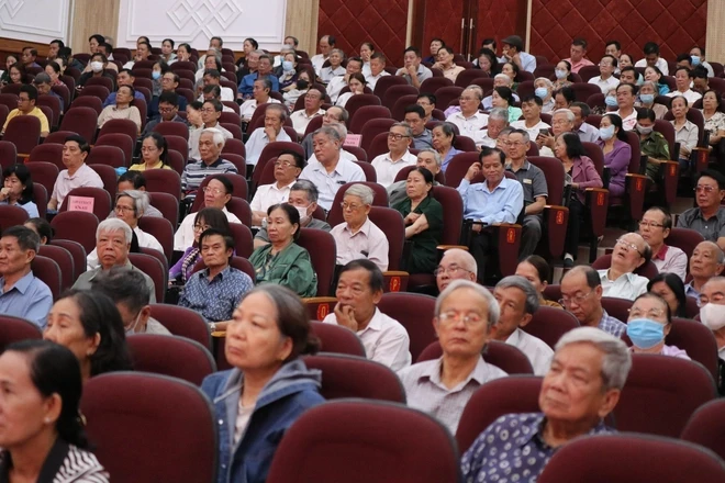 Hơn 3.000 đảng viên phường Tăng Nhơn Phú dự hội nghị quán triệt Nghị quyết 79, Nghị quyết 80