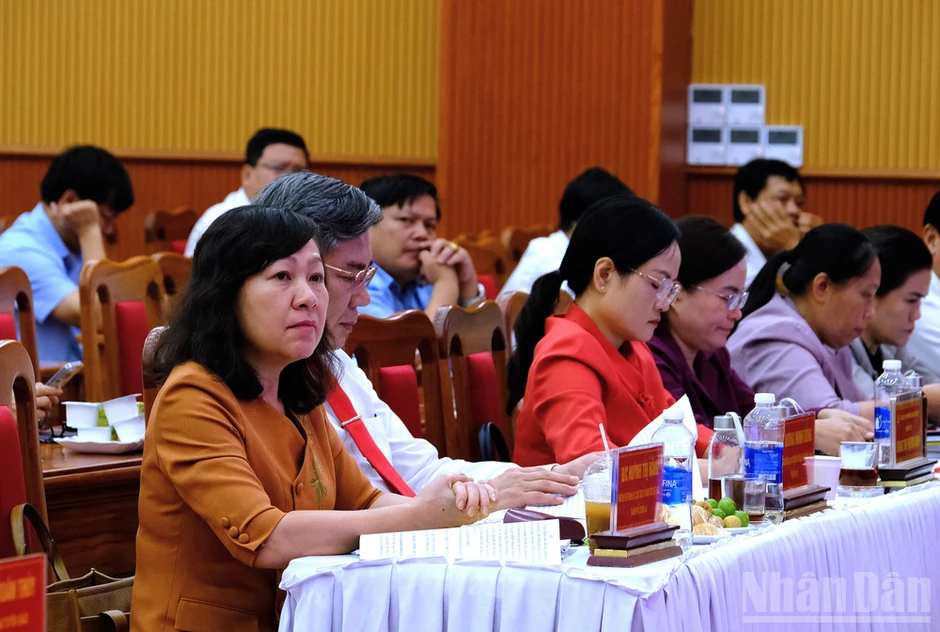 Hơn 4.000 đại biểu được tuyên truyền công tác biên giới trên đất liền Việt Nam-Campuchia