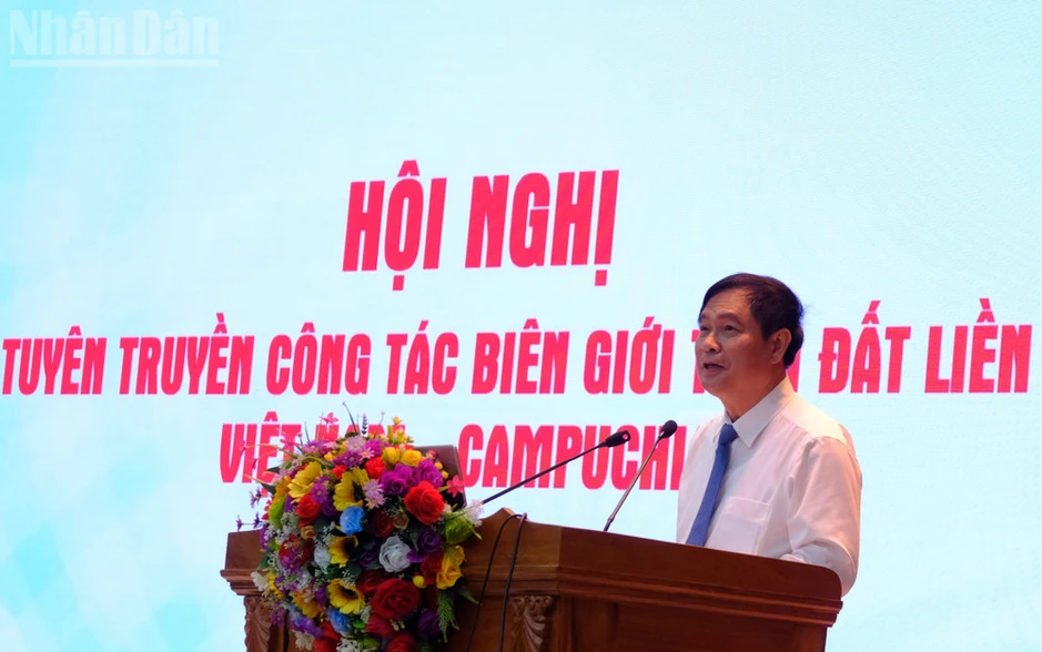 Hơn 4.000 đại biểu được tuyên truyền công tác biên giới trên đất liền Việt Nam-Campuchia