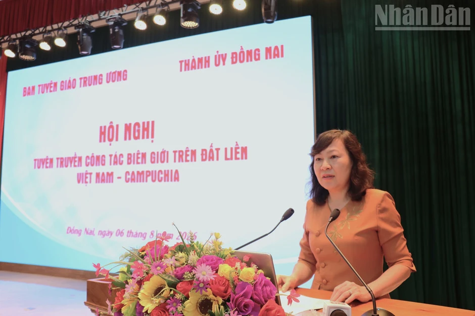 Hơn 4.000 đại biểu được tuyên truyền công tác biên giới trên đất liền Việt Nam-Campuchia