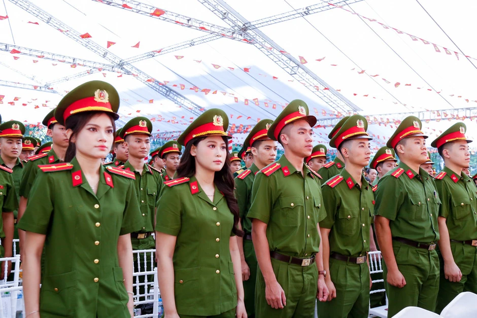 Hơn 500 học viên Học viện Cảnh sát nhân dân nhận bằng tốt nghiệp