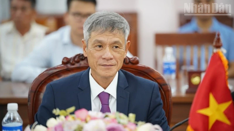 Hợp tác địa phương là động lực quan trọng thúc đẩy quan hệ kinh tế, thương mại, đầu tư Việt Nam-Campuchia Hợp tác địa phương là động lực quan trọng thúc đẩy quan hệ kinh tế, thương mại, đầu tư Việt Nam-Campuchia