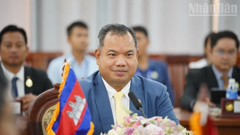 Hợp tác địa phương là động lực quan trọng thúc đẩy quan hệ kinh tế, thương mại, đầu tư Việt Nam-Campuchia Hợp tác địa phương là động lực quan trọng thúc đẩy quan hệ kinh tế, thương mại, đầu tư Việt Nam-Campuchia