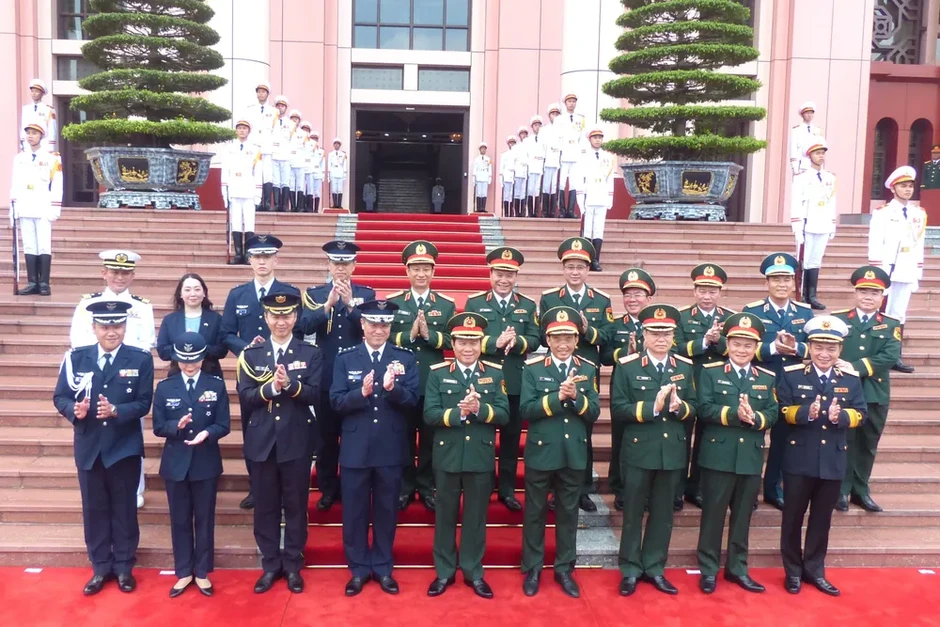 Hợp tác quốc phòng tiếp tục được tăng cường, là trụ cột trong quan hệ Việt Nam - Nhật Bản Hợp tác quốc phòng tiếp tục được tăng cường, là trụ cột trong quan hệ Việt Nam - Nhật Bản