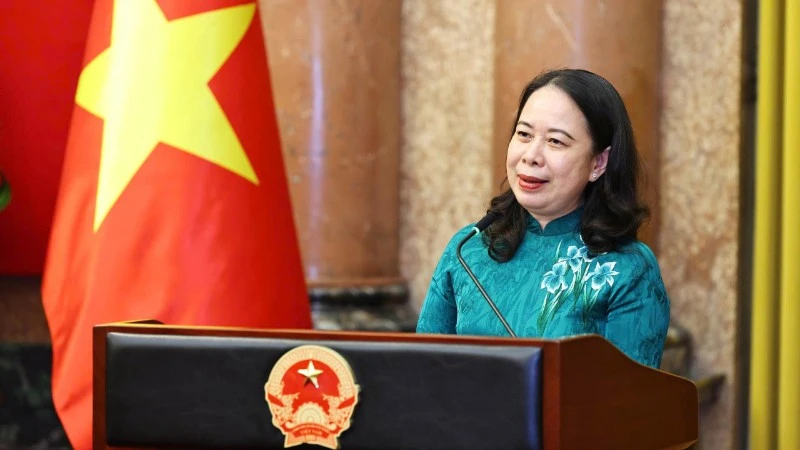 Hun đúc và truyền cảm hứng cho người lao động thực hiện tốt sứ mệnh trong giai đoạn mới Hun đúc và truyền cảm hứng cho người lao động thực hiện tốt sứ mệnh trong giai đoạn mới