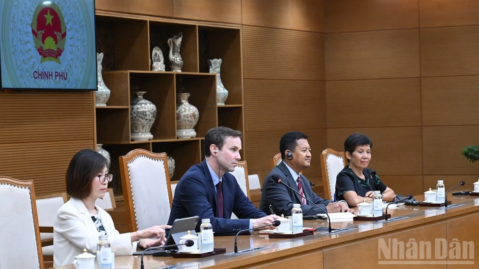 IMF hoàn toàn ủng hộ mục tiêu tăng trưởng 2 con số của Việt Nam IMF hoàn toàn ủng hộ mục tiêu tăng trưởng 2 con số của Việt Nam