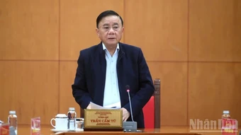 Kết luận của Bộ Chính trị về phòng, chống, sụt lún, sạt lở, ngập úng, hạn hán, xâm nhập mặn vùng Đồng bằng sông Cửu Long