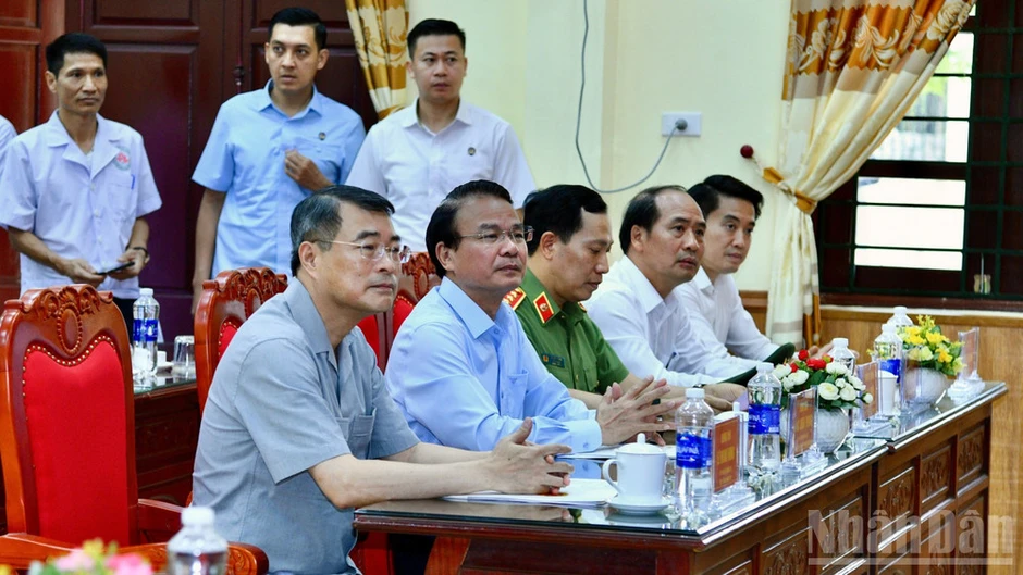 Kết tinh thành nét đẹp nhân văn rất sâu sắc, viết tiếp truyền thống nghĩa tình cao đẹp của dân tộc ta Kết tinh thành nét đẹp nhân văn rất sâu sắc, viết tiếp truyền thống nghĩa tình cao đẹp của dân tộc ta