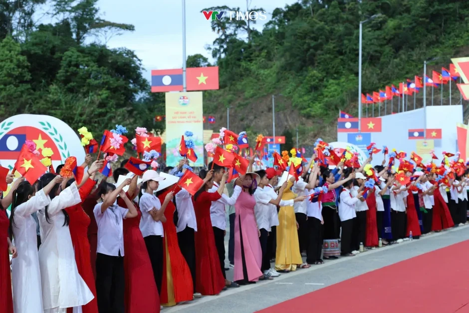 Khai mạc Giao lưu hữu nghị quốc phòng biên giới Việt Nam - Lào lần thứ 3 Khai mạc Giao lưu hữu nghị quốc phòng biên giới Việt Nam - Lào lần thứ 3