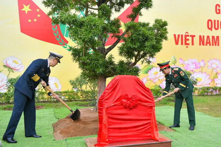 Khai mạc Giao lưu hữu nghị Quốc phòng biên giới Việt Nam-Trung Quốc lần thứ 10