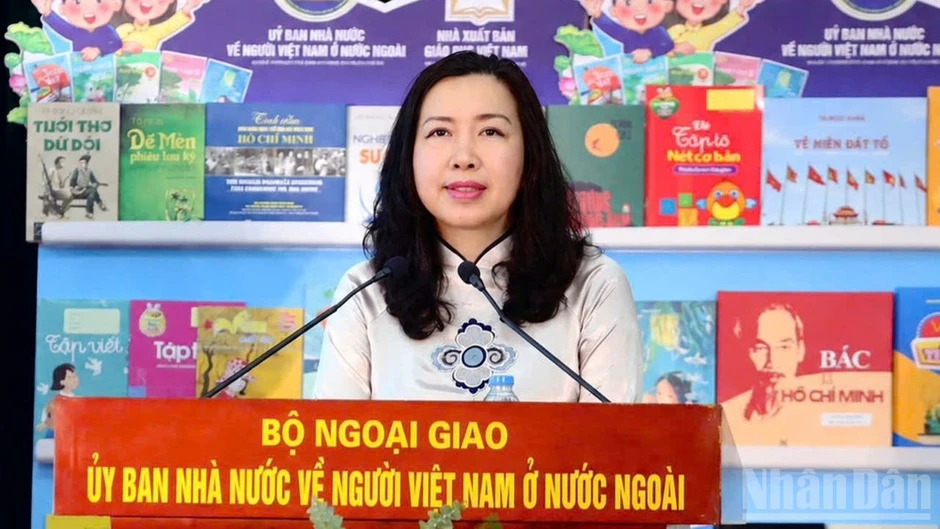 Khai mạc Khóa tập huấn phương pháp giảng dạy tiếng Việt cho giáo viên người Việt Nam ở nước ngoài Khai mạc Khóa tập huấn phương pháp giảng dạy tiếng Việt cho giáo viên người Việt Nam ở nước ngoài