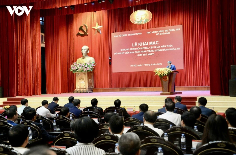 Khai mạc lớp cập nhật kiến thức đối với Ủy viên Trung ương Khai mạc lớp cập nhật kiến thức đối với Ủy viên Trung ương