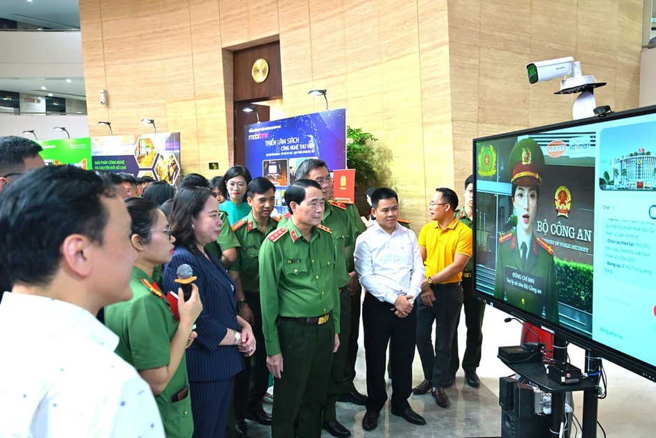Khai mạc Ngày sách và phát động phong trào đọc sách trong Công an nhân dân Khai mạc Ngày sách và phát động phong trào đọc sách trong Công an nhân dân