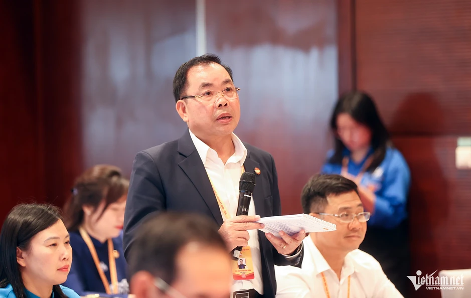 Khai thác dầu khí đạt trình độ thế giới còn kinh tế biển vẫn 'mạnh ai nấy làm' Khai thác dầu khí đạt trình độ thế giới còn kinh tế biển vẫn 'mạnh ai nấy làm'