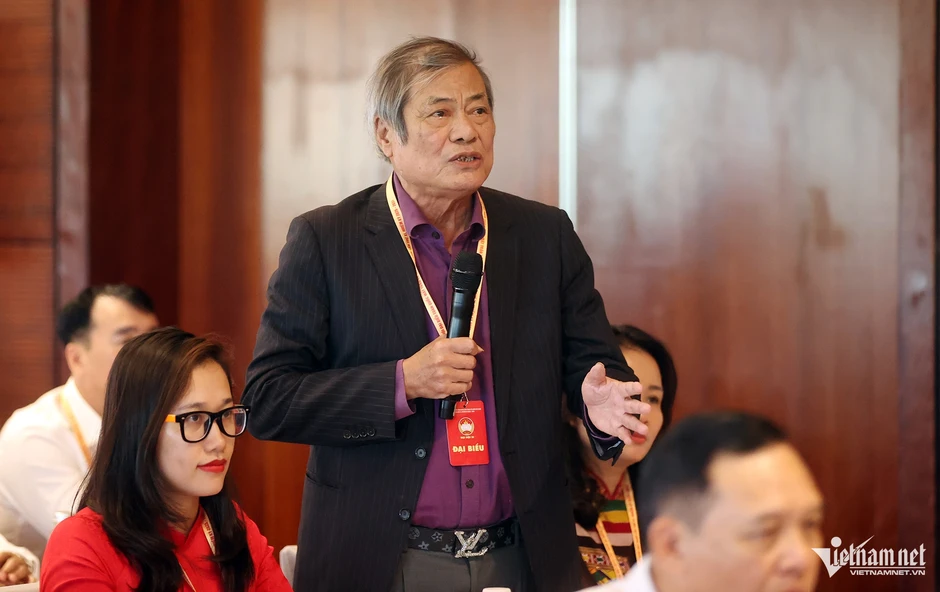 Khai thác dầu khí đạt trình độ thế giới còn kinh tế biển vẫn 'mạnh ai nấy làm' Khai thác dầu khí đạt trình độ thế giới còn kinh tế biển vẫn 'mạnh ai nấy làm'