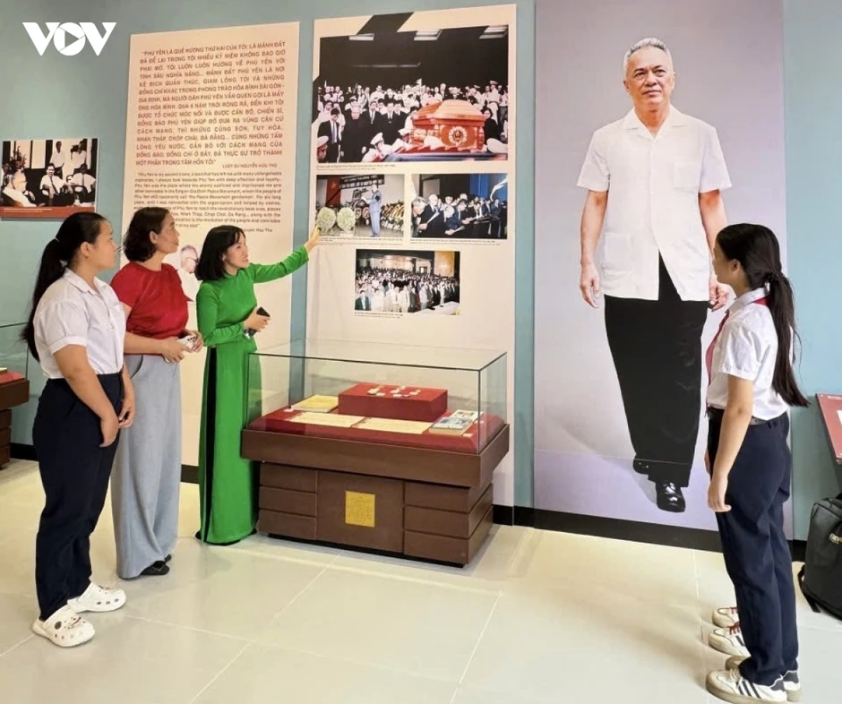 Khai trương Nhà lưu niệm nguyên Chủ tịch Quốc hội Nguyễn Hữu Thọ Khai trương Nhà lưu niệm nguyên Chủ tịch Quốc hội Nguyễn Hữu Thọ