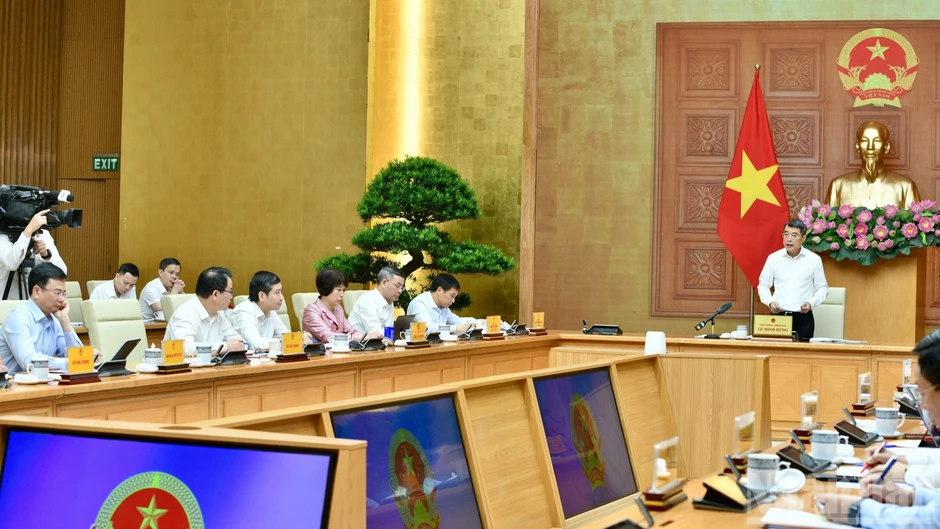 Khẩn trương hoàn thiện các kịch bản điều hành tăng trưởng với các phương án khác nhau Khẩn trương hoàn thiện các kịch bản điều hành tăng trưởng với các phương án khác nhau