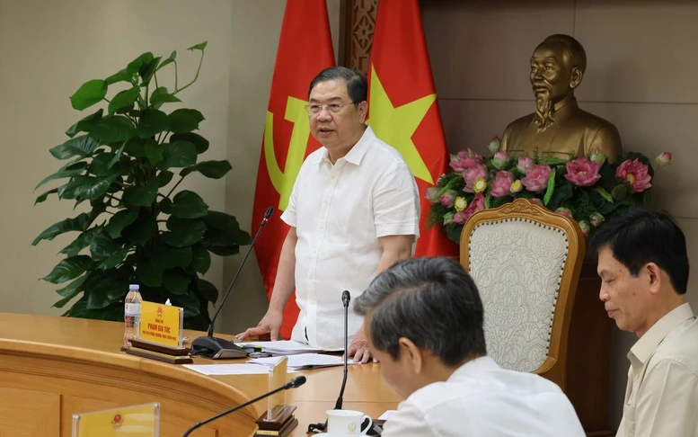 Khẩn trương hoàn thiện dự thảo các nghị định hướng dẫn thi hành Luật Hàng không Khẩn trương hoàn thiện dự thảo các nghị định hướng dẫn thi hành Luật Hàng không