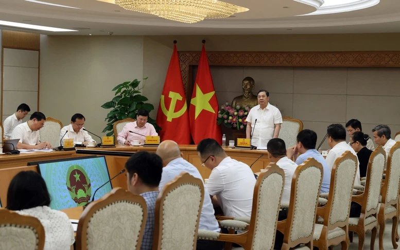 Khẩn trương hoàn thiện dự thảo các nghị định hướng dẫn thi hành Luật Hàng không Khẩn trương hoàn thiện dự thảo các nghị định hướng dẫn thi hành Luật Hàng không