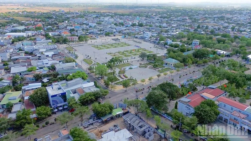 Khánh Hòa dồn lực lên thành phố trực thuộc Trung ương: Tăng tốc từ nền tảng đô thị cơ sở Khánh Hòa dồn lực lên thành phố trực thuộc Trung ương: Tăng tốc từ nền tảng đô thị cơ sở