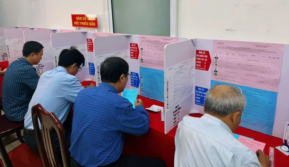 Khánh Hòa: Hơn 1,65 triệu cử tri nô nức đi bầu cử đại biểu Quốc hội và HĐND các cấp Khánh Hòa: Hơn 1,65 triệu cử tri nô nức đi bầu cử đại biểu Quốc hội và HĐND các cấp
