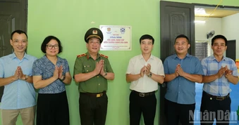 Khánh thành, bàn giao công trình sửa chữa điểm trường Giàng Dúa Chải